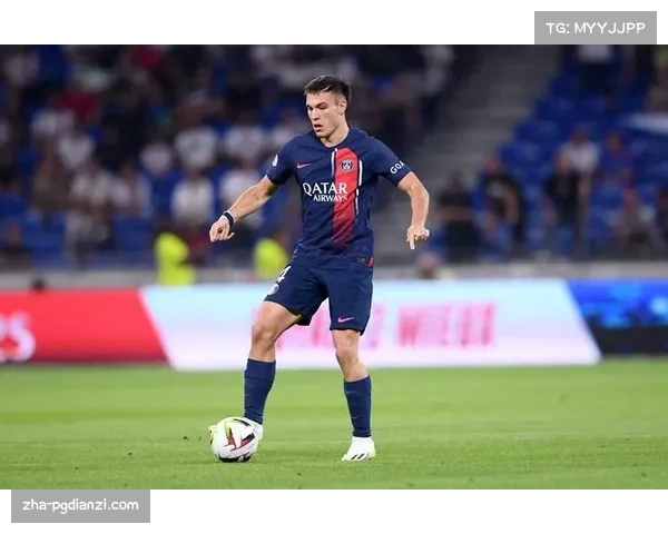 巴黎豪掷6000万欧签下22岁葡萄牙中场乌加特引发热议